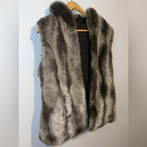 Kristen Blake Faux Fur Hooded Reversible Vest - Picture 1 of 9